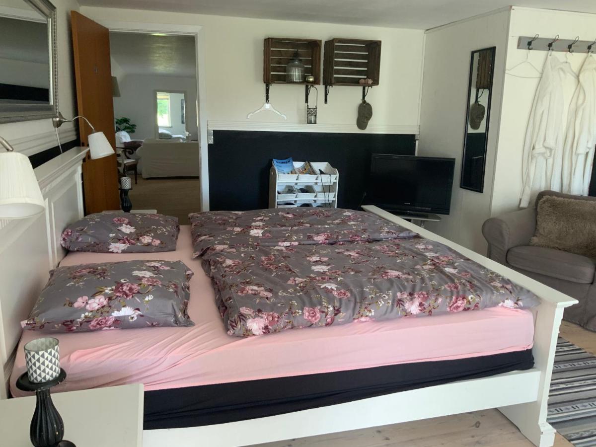 Den Gamle Apotekergaard Bed & Breakfast Hong Dış mekan fotoğraf