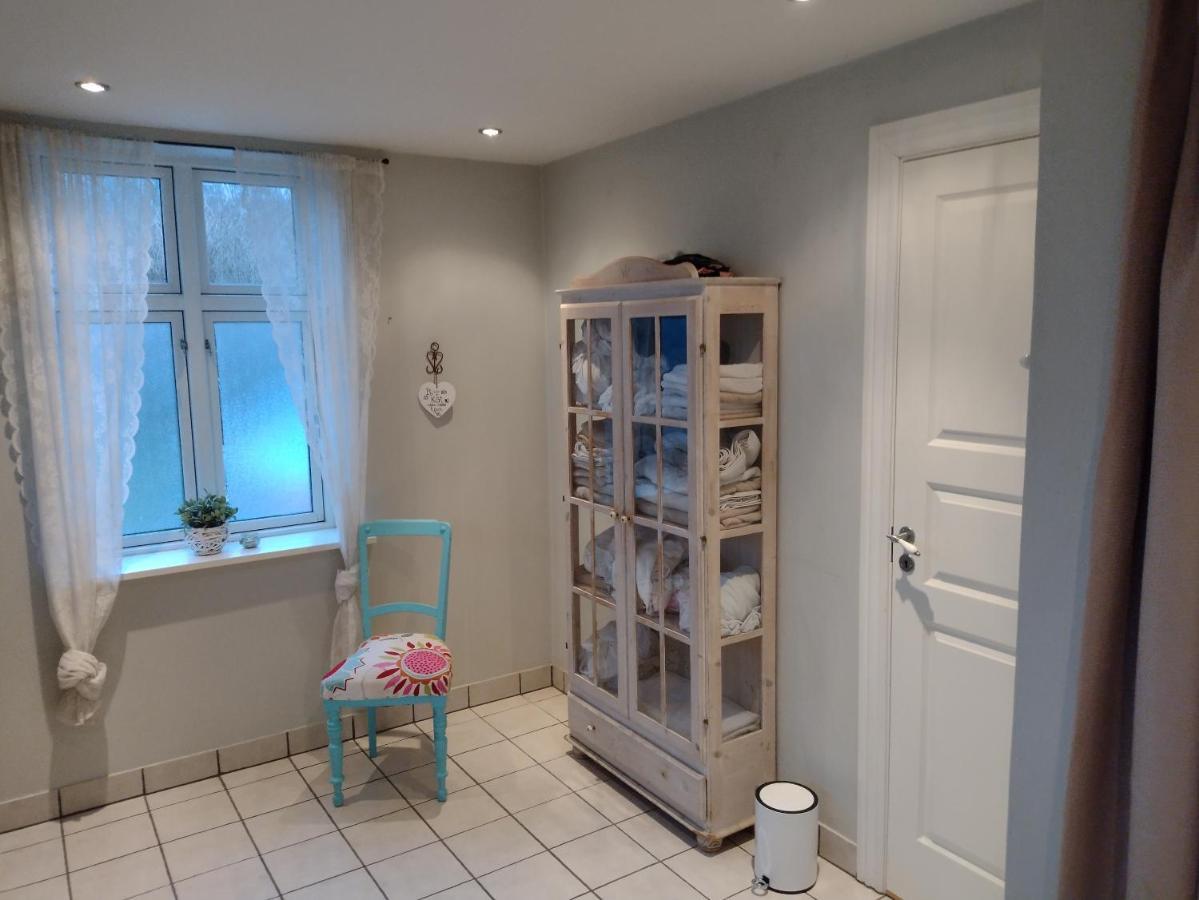 Den Gamle Apotekergaard Bed & Breakfast Hong Dış mekan fotoğraf
